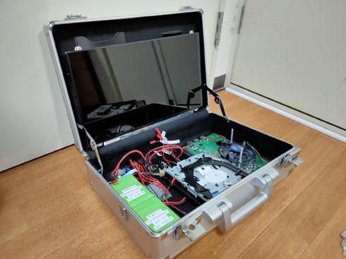自制便携型PS4随时随地开玩，这才是硬核游戏爱好者的模样