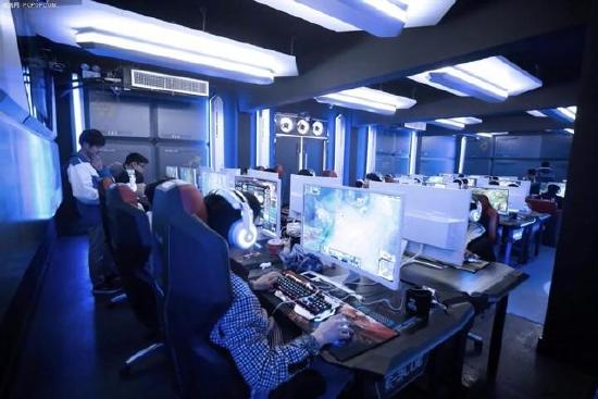国内首批电竞专业本科生即将毕业！就业只能打游戏？